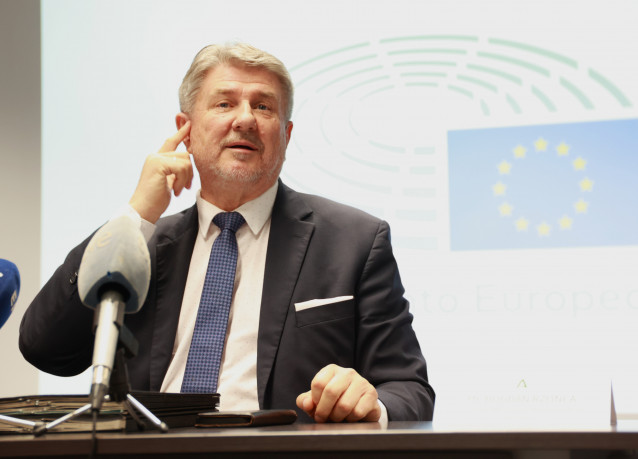 Archivo - El presidente de la delegación de la Comisión de Peticiones del Parlamento Europeo, Bogdan Rzonca, en una imagen de archivo.