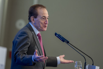 El presidente y CEO de Mapfre, Antonio Huertas, durante un desayuno de Nueva Economía Forum, en el Hotel Mandarin Oriental Ritz, a 16 de febrero de 2026, en Madrid (España).