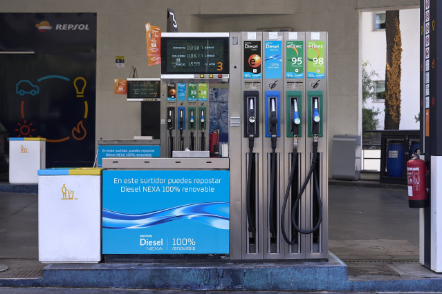 Archivo - Horse Powertrain y Repsol desarrollan un motor híbrido 