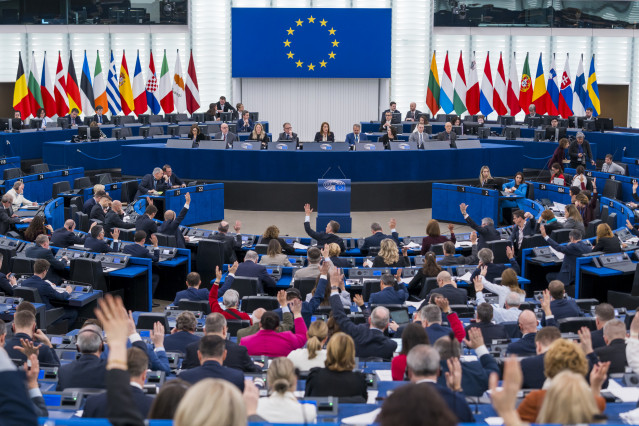 Un instante de votación en la sesión plenaria de éste miércoles en el Parlamento Europeo