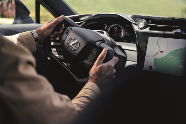 Archivo - Lexus estrena la tecnología 'Steer by Wire' en su SUV eléctrico RZ, disponible desde 52.000 euros