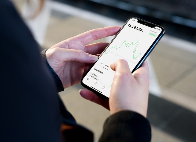 Archivo - Imagen de recurso de Trade Republic.