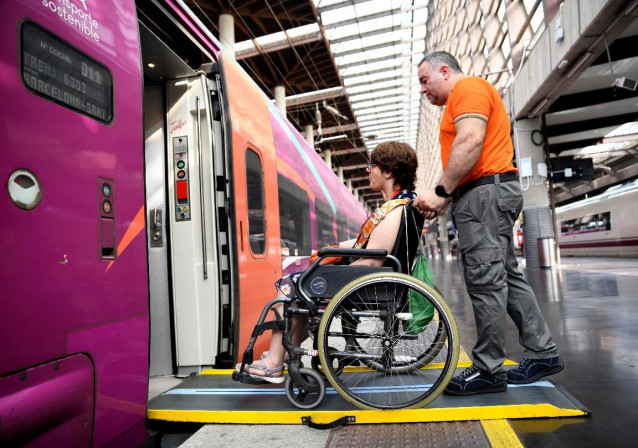 Archivo - Servicio de Adif Acerca