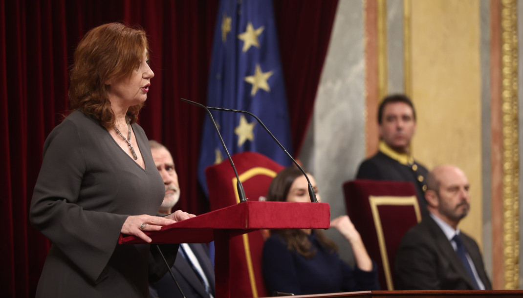 La presidenta del Congreso, Francina Armengol, interviene durante el acto institucional ‘Nuestra constitución más longeva’