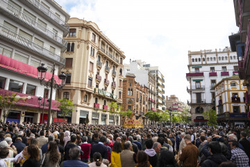 Archivo - Imágenes realizadas en la mañana del Domingo de Resurrección , a 20 de abril de 2025 en Sevilla (Andalucía, España). En la festividad de la Pascua de la Resurrección, y contra la meteo