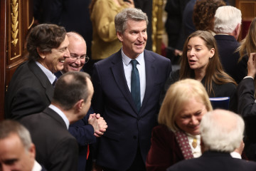 El presidente del Partido Popular, Alberto Núñez Feijóo, durante el acto institucional ‘Nuestra constitución más longeva’, en el Congreso de los Diputados, a 17 de febrero de 2026, en Madrid 