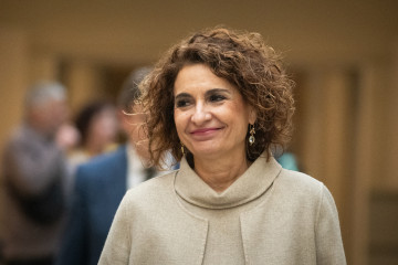 La vicepresidenta primera y ministra de Hacienda, María Jesús Montero, a su llegada a una sesión plenaria en el Senado, a 17 de febrero de 2026, en Madrid (España).