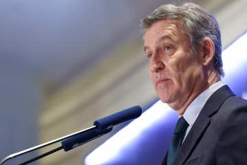 El presdiente del PP, Alberto Núñez Feijóo, durante un desayuno informativo de Nueva Economía Fórum, en el Four Seasons Hotel, a 17 de febrero de 2026, en Madrid (España).
