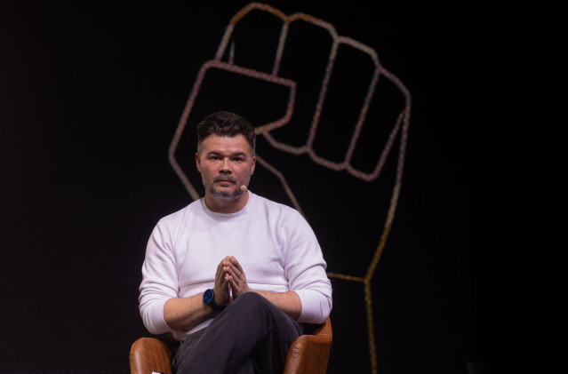 El portavoz de ERC en el Congreso, Gabriel Rufián, durante un diálogo sobre el futuro de la izquierda alternativa, en la sala Galileo Galilei, a 18 de febrero de 2026, en Madrid (España). Las propuestas del portavoz de Esquerra Republicana en el Congreso