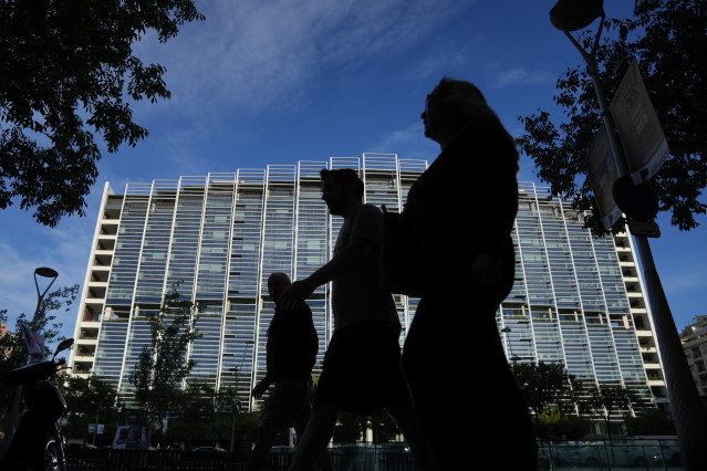 Archivo - Fachada del edificio Estel, a 24 de octubre de 2025, en Barcelona, Cataluña (España).