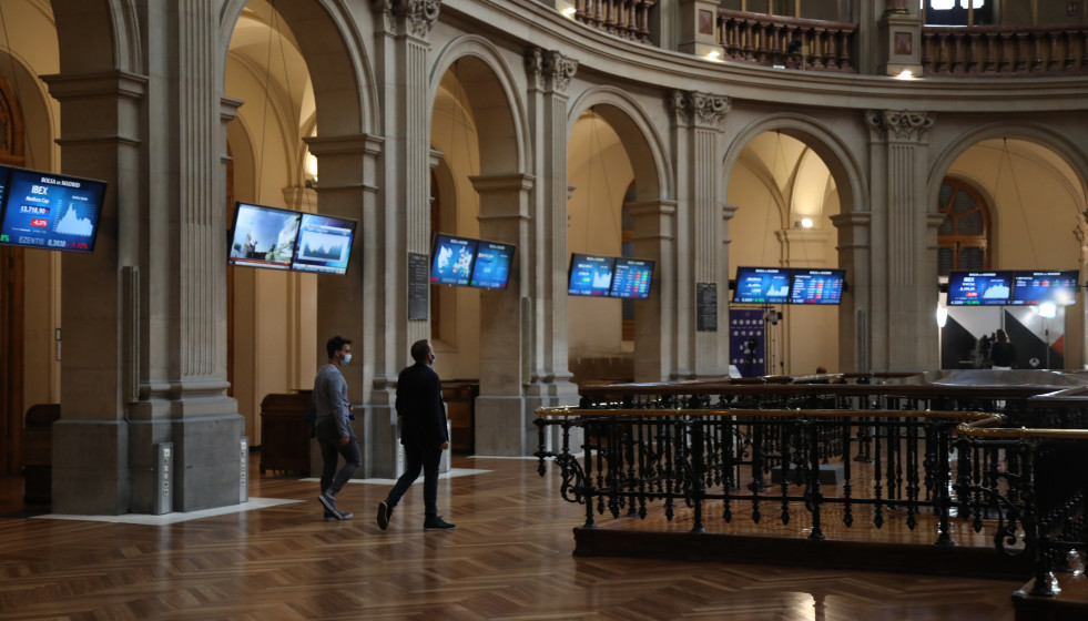 Archivo - Interior del Palacio de la Bolsa, a 21 de octubre de 2021, en Madrid (España).