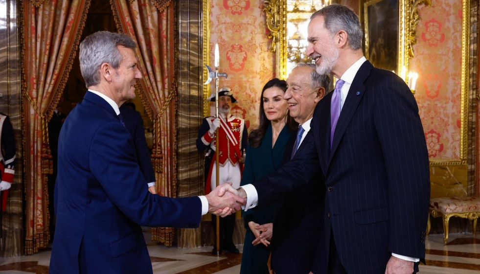 El presidente de la Xunta, Alfonso Rueda, con los Reyes de España