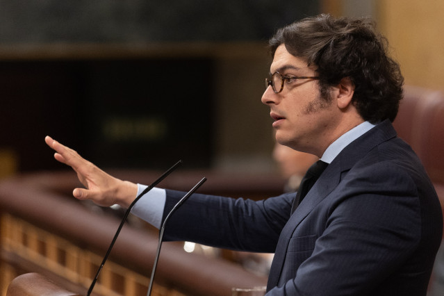 El diputado de Vox, José María Figaredo, durante una sesión plenaria del Congreso