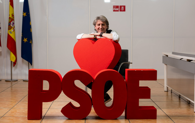 Entrevista al candidato socialista a la Presidencia la Junta de Castilla y León, Carlos Martínez.