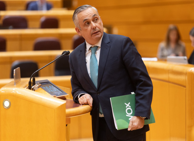 El senador de VOX, Ángel Pelayo Gordillo, durante una sesión plenaria, en el Senado, a 4 de febrero de 2026, en Madrid (España).