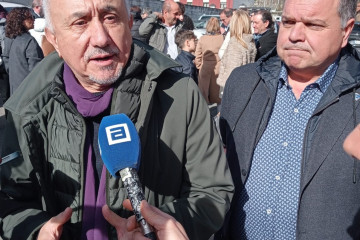 El secretario general de UGT, Pepe Álvarez, en el homenaje a Manuel Llaneza, fundador del SOMA, en Mieres.