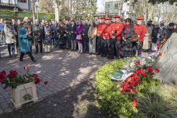 Homenaje en Vitoria-Gasteiz al político socialistaFernando Buesa y su escolta, el ertzaina Jorge Díez, asesinados por ETA en 2000.