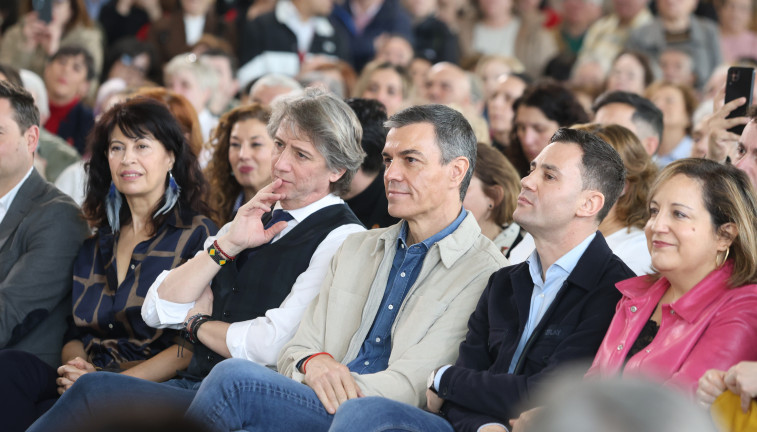 EuropaPress 7313239 secretario general psoe presidente gobierno espana pedro sanchez acompanado