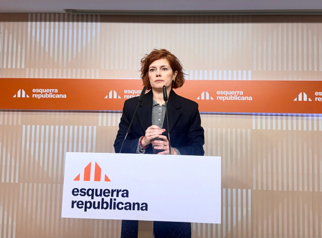 La secretaria general y portavoz de ERC, Elisenda Alamany, en rueda de prensa.