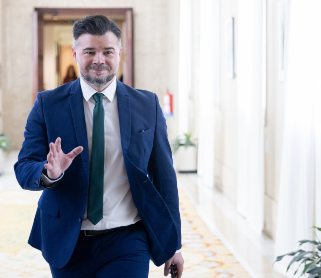 El portavoz de ERC en el Congreso, Gabriel Rufián, a su llegada a la Junta de Portavoces en el Congreso, a 24 de febrero de 2026, en Madrid (España).