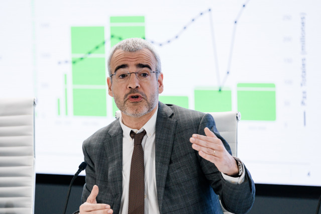 El  presidente y consejero delegado de Aena, Maurici Lucena, durante la presentación a los medios de comunicación de la propuesta de DORA III, correspondiente al período 2027-2031, en la sede de Aena, a 18 de febrero de 2026, en Madrid (España).