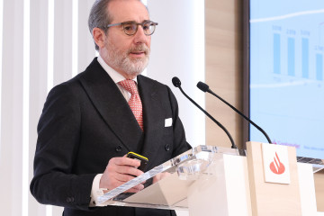 Archivo - El consejero delegado del Banco Santander, Héctor Grisi, a 5 de febrero de 2025, en Boadilla del Monte, Madrid (España).