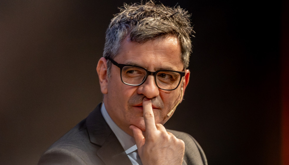 El ministro de la Presidencia, Justicia y Relaciones con las Cortes, Félix Bolaños, durante un coloquio con motivo de la publicación del libro ‘Sobre el imperio de la ley’, del presidente de la