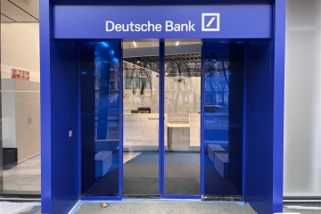 Archivo - Deutsche Bank reabre su 'flagship' del número 18 del Paseo de la Castellana de Madrid.
