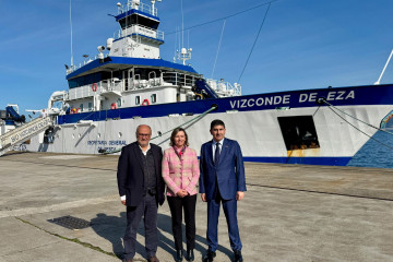 La secretaria general de Pesca, Isabel Artime, visita el buque oceanográfico Vizconde de Eza