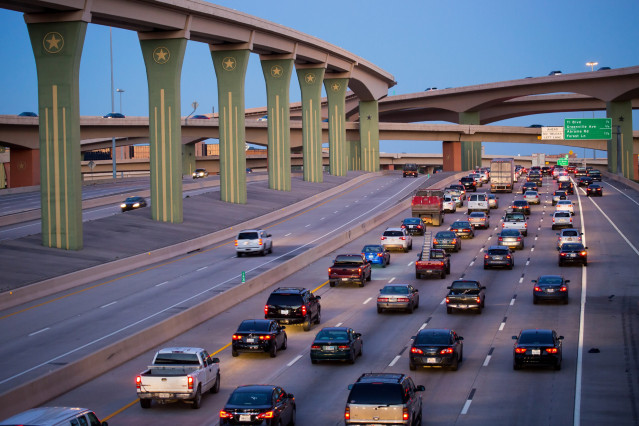 Archivo - Autopista de Ferrovial en Texas