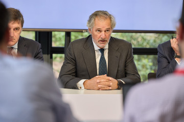 Archivo - El CEO de Acciona, José Manuel Entrecanales, durante una rueda de prensa tras la junta general ordinaria de accionistas de ACCIONA, a 20 de junio de 2024
