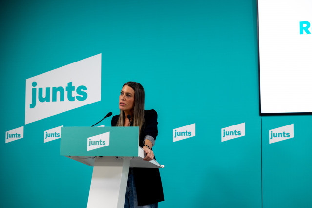 Archivo - La portavoz de Junts en el Congreso, Miriam Nogueras, durante una rueda de prensa en la sede de Junts, a 28 de enero de 2025, en Barcelona, Catalunya (España). Nogueras ha afirmado que el decreto ómnibus que la semana pasada tumbaron es historia