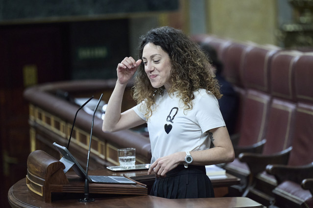 La diputada de Sumar Aina Vidal interviene durante una sesión plenaria, en el Congreso de los Diputados, a 26 de febrero de 2026, en Madrid (España).