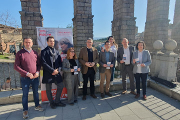Patxi López, junto a la candidatura a las Cortes del PSOE de Segovia.