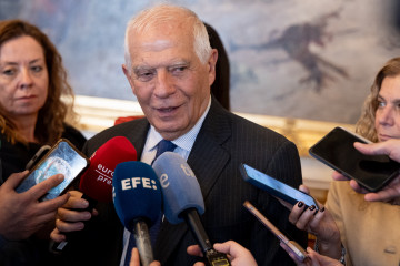 La ministra de Defensa entrega el Premio Extraordinario de Defensa al exministro y alto representante de la UE para Asuntos Exteriores, Josep Borrell, en el Cuartel General del Ejército de Tierra, a 