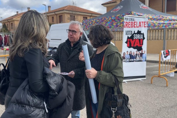 Ángel Ceña durante un acto de campaña en El Burgo de Osma (Soria).