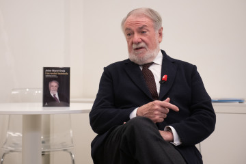 El exministro del Interior Jaime Mayor Oreja en una entrevista concedida a Europa Press, coincidiendo con la publicación de su libro 'Una verdad incómoda'.