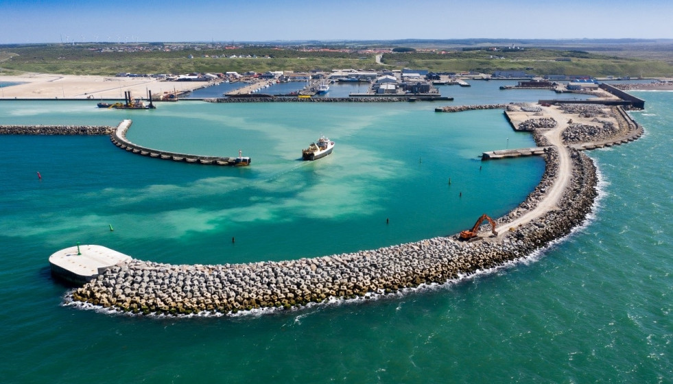 Archivo - Muelle con bloques de Cubipod en Dinamarca