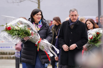 El presidente del Euzkadi Buru Batzar, Aitor Esteban, durante la ofrenda floral por el 50 aniversario de los sucesos del 3 de marzo de 1976