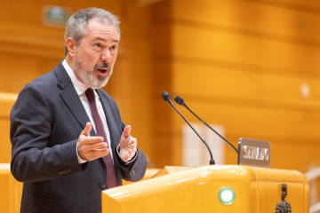 El senador del PSOE, Juan Espadas, durante una sesión plenaria, en el Senado, a 4 de febrero de 2026, en Madrid (España).
