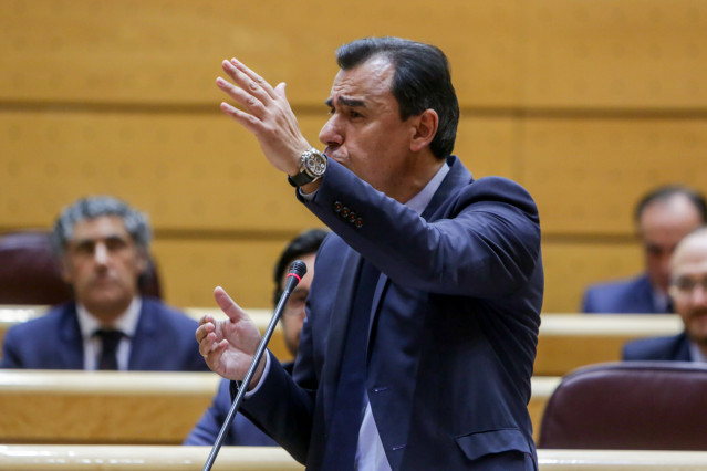 Archivo - El senador del Grupo Parlamentario Popular Fernando Martínez-Maíllo, durante una intervención en el Pleno del Senado.