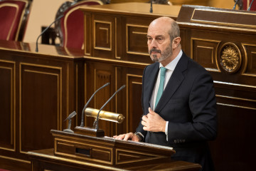 El presidente del Senado, Pedro Rollán, durante la presentación del libro ‘El Rey’ de Manuel García-Pelayo, en el Senado, a 25 de febrero de 2026, en Madrid (España).