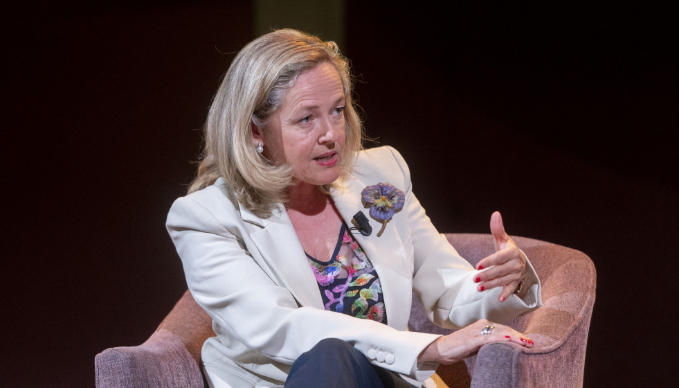 Archivo - La presidenta del Banco Europeo de Inversiones (BEI), Nadia Calviño, durante un desayuno en el Ateneo de Madrid, a 9 de junio de 2025, en Madrid (España).