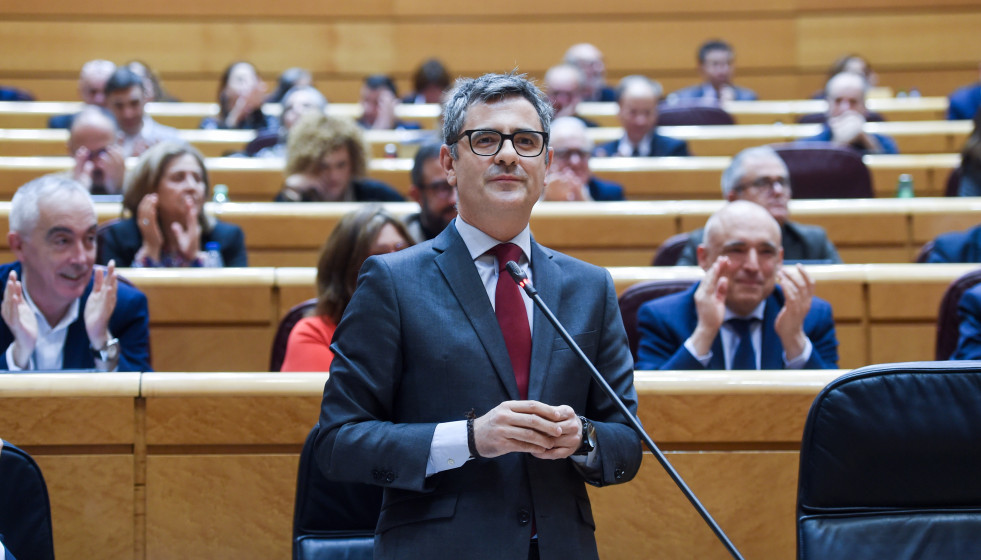 Archivo - El ministro de la Presidencia, Justicia y Relaciones con las Cortes, Félix Bolaños, interviene durante una sesión de control al Gobierno, en el Senado, a 16 de diciembre de 2025, en Madri