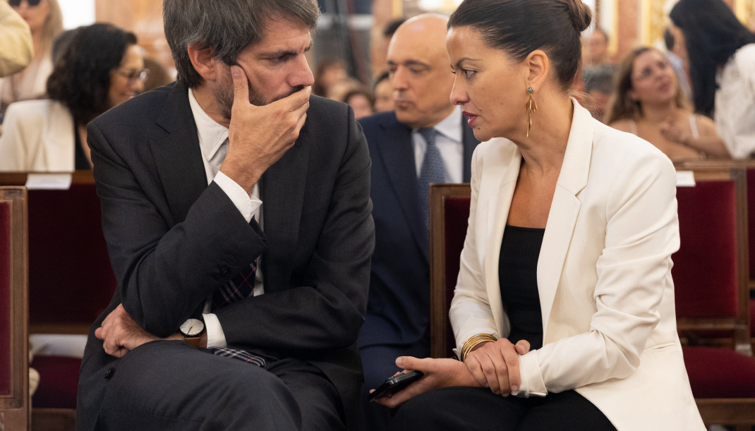 Archivo - El ministro de Cultura, Ernest Urtasun y la ministra de Infancia y Juventud, Sira Rego, durante un acto por la conmemoración del 92º aniversario del sufragio femenino, a 23 de septiembre d