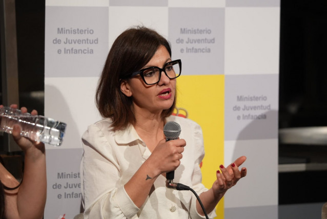 La ministra de Juventud e Infancia, Sira Rego,  en la presentación del documental  'Algo nos está pasando' en Madrid.