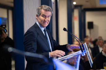 El presidente del PP, Alberto Núñez Feijóo, durante un desayuno informativo de Fórum Europa, a 4 de marzo de 2026, en Bilbao, Vizcaya, País Vasco (España).