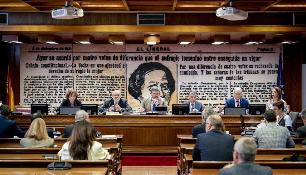 Archivo - El Presidente del Centro de Investigaciones Sociológicas (CIS), José Félix Tezanos Tortajada, comparece ante la Comisión de Investigación sobre la gestión del CIS, en el Senado, a 9 de