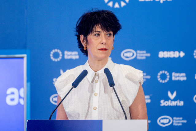 La ministra de Inclusión, Seguridad Social y Migraciones, Elma Saiz, durante un desayuno informativo de Nueva Economía Fórum a 5 de marzo de 2026, en Madrid (España).