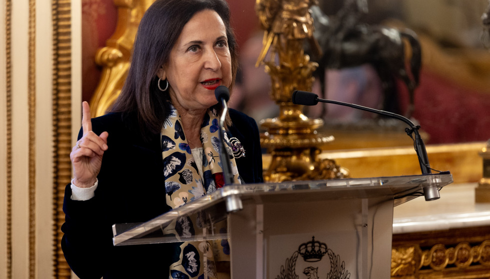 La ministra de Defensa, Margarita Robles, durante la entrega el Premio Extraordinario de Defensa al exministro y alto representante de la UE para Asuntos Exteriores, en el Cuartel General del Ejércit